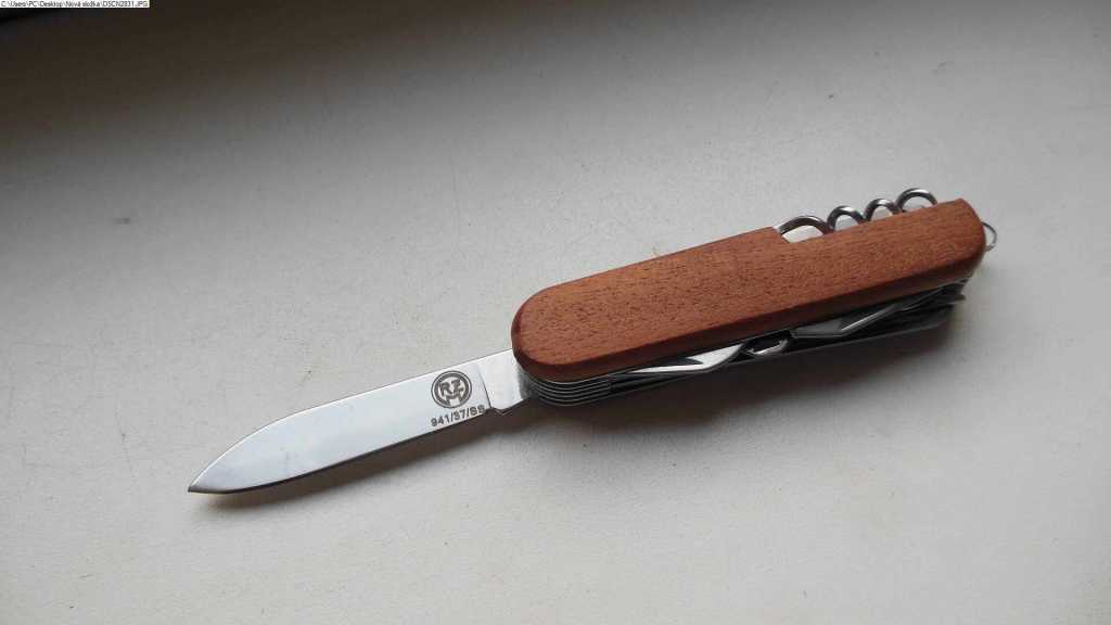 Kapesní nůž 10v1